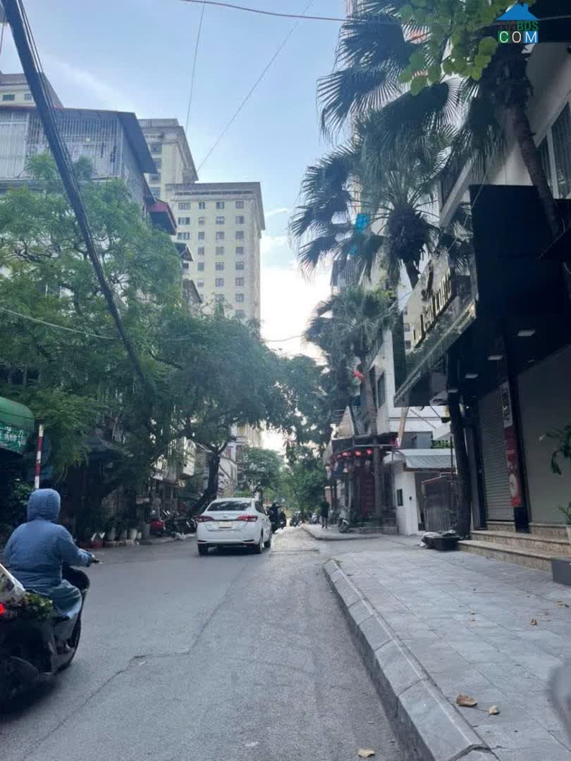 Ảnh Bán nhà phố Nguyên Hồng Đống Đa thang máy vỉa hè kinh doanh.. 0