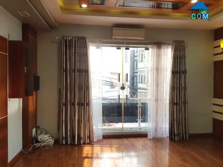 Ảnh Bán nhà Lạc Long Quân, Cầu Giấy. Dt 52m2, 5T, Mt 5m, Giá 13Tỷ. Kinh Doanh văn phòng, Gaza Ô tô 0