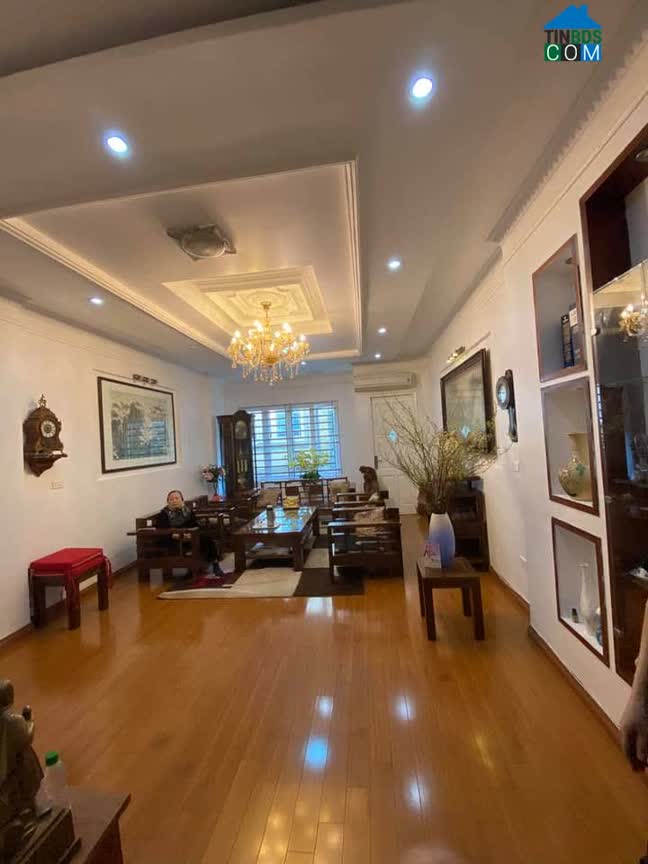 Ảnh Bán nhà Hoàng Cầu 65m x 5 T tự xây ngõ thông kinh doanh văn phòng nhỉnh 12 tỷ 0