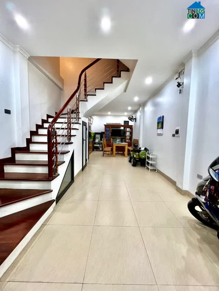 Ảnh Ba bước chân nhảy lò cò từ nhà ra phố 45m2*3T nhỉnh 2 tỷ 0