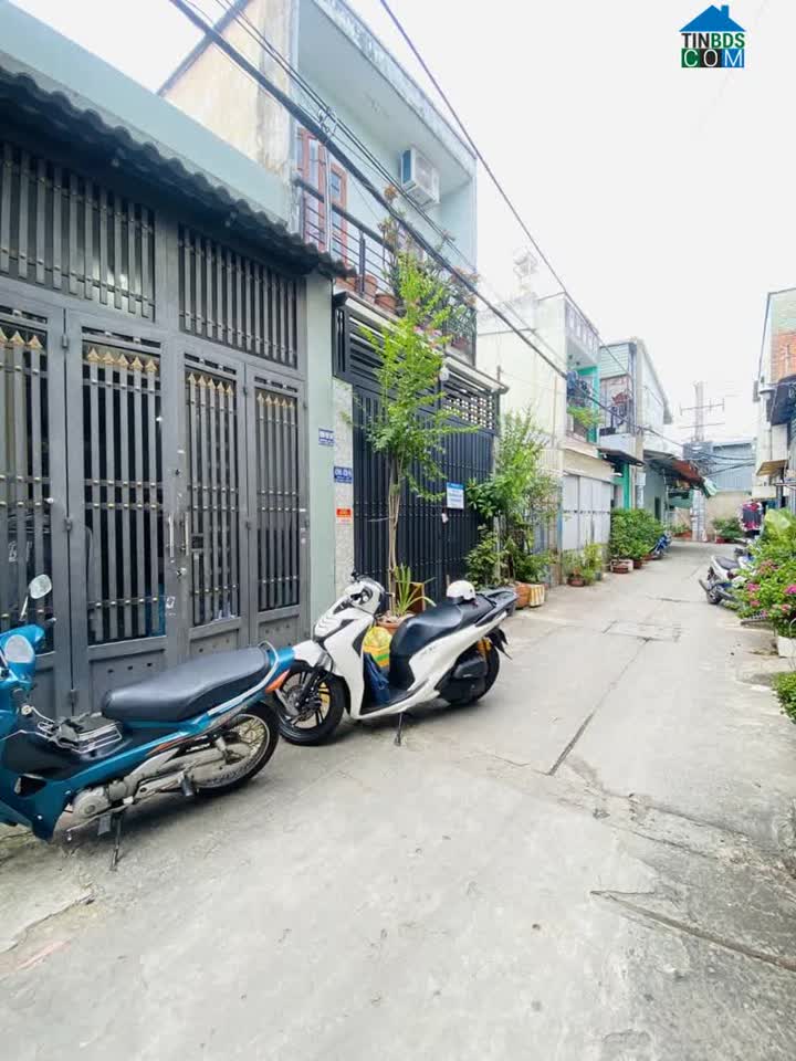 Ảnh Bán Nhà Bình Tân, Gần Ngã Tư 4 Xã, Hẻm 4M Xe Hơi Đỗ Cửa, 33m2, Sổ Đẹp, Chỉ 3 Tỷ Còn Thương Lượng 0