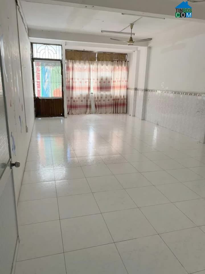 Ảnh Bán Nhà 3 Tầng Mặt Tiền Kinh Doanh Khu Vip Tên Lửa 5X20M Chỉ 10 Tỷ. 0