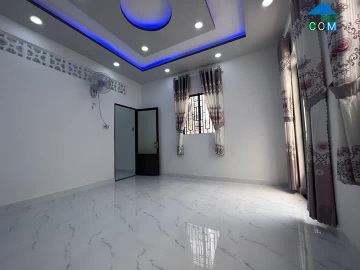 Ảnh Bán nhà HXH giá rẻ 40m2-Giá chỉ 3 Tỷ 5 Đường Chiến Lược-Nhà mới tinh 0