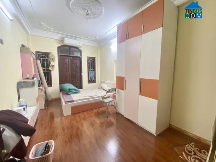 Ảnh bán nhà DT 30m2 . 5 tầng , giá hơn 2 tỷ  ngõ kinh doanh sầm uất 0