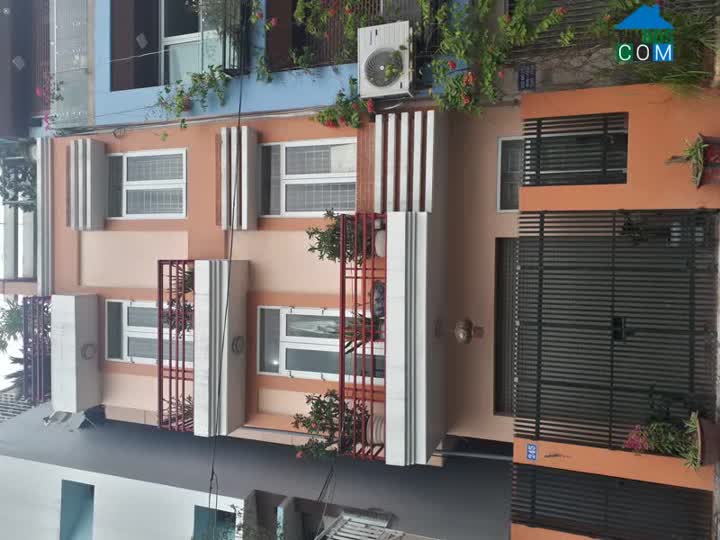 Ảnh Bán nhà mặt phố phố Quốc Tử Giám, thông sàn, vỉa hè 5m, vị trí đắc đia, kinh doanh siêu đỉnh. 0