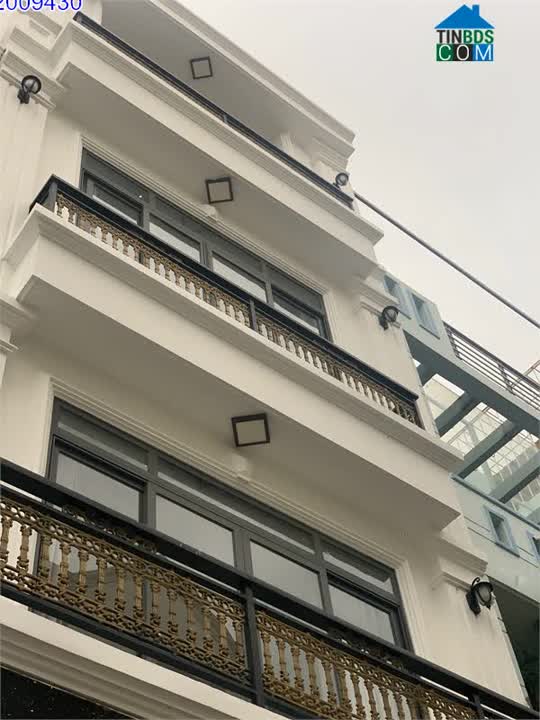 Ảnh Nhà mới xây 4 tầng xe hơi 7 chổ đỗ cửa -  Nguyễn Thị Thập - Bình Thuận - Quận 7 . giá 8 tỷ 0