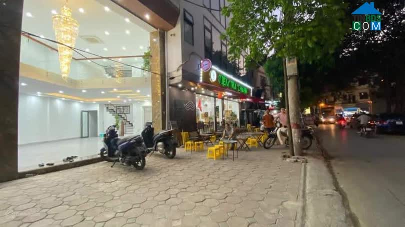 Ảnh Bán nhà mặt phố Hoàng Cầu 90m2 "?x 5 tầng V3m MT 5.35m KDVP 32 tỷ 0