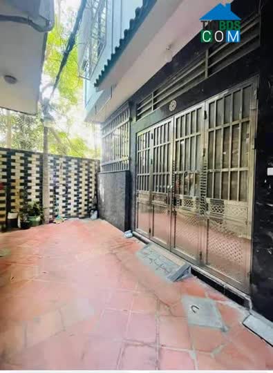 Ảnh Bán nhà rẻ đẹp 70m2 5tầng mặt tiền 6m 6.2tỷ gần ôtô Phố Cát Linh Đống Đa (2) 0