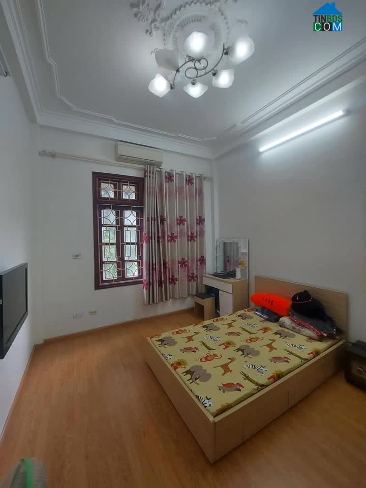 Ảnh Cực Hiếm ! Bán nhà Láng, Chùa Láng, Đống Đa 77m 4 tầng Ô tô 6,x tỷ 0