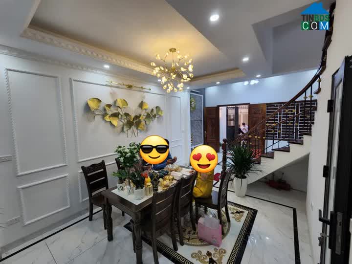 Ảnh Bán gấp nhà Hồng Tiến, Bồ Đề, Long Biên * 42 m2 * 5T * 3 tỷ 9 * Nhà đep, ở luôn, ô tô đỗ cổng 0