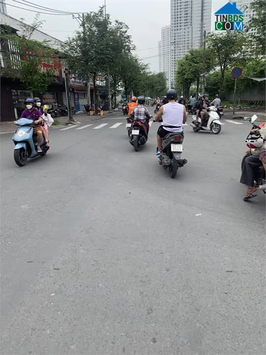 Ảnh Trung tâm quận 7 gần khu HIMLAM nhà 4 tầng - thu nhập ổn định 40t/ tháng . giá 5 tỷ 9 . 0