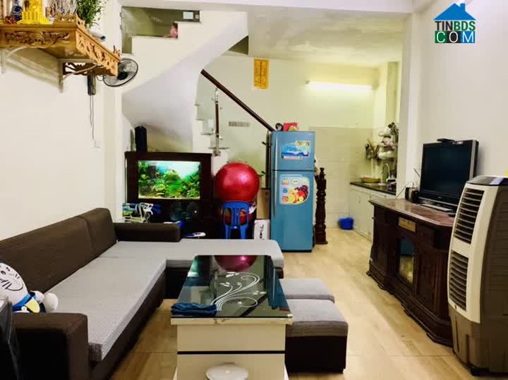 Ảnh Bán nhà 2ty 30m, Phú Viên, 2 tầng ô tô đỗ cửa. 0