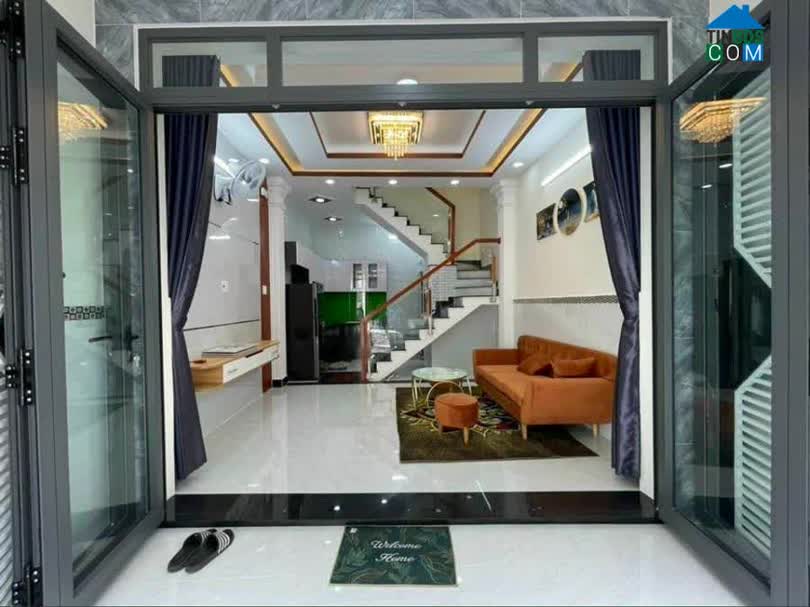 Ảnh Nhà Tô Ngọc Vân cao thoáng, xung quanh tiện ích đầy đủ. 0