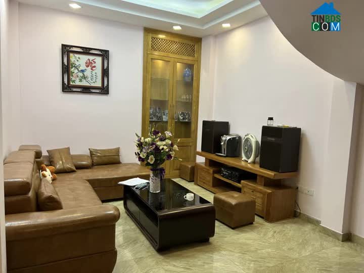 Ảnh Bán nhà ở Hoàng Quốc Việt, phân lô đẹp Ô tô vào nhà 38m2, 6 tầng, giá 7.6 tỷ 0