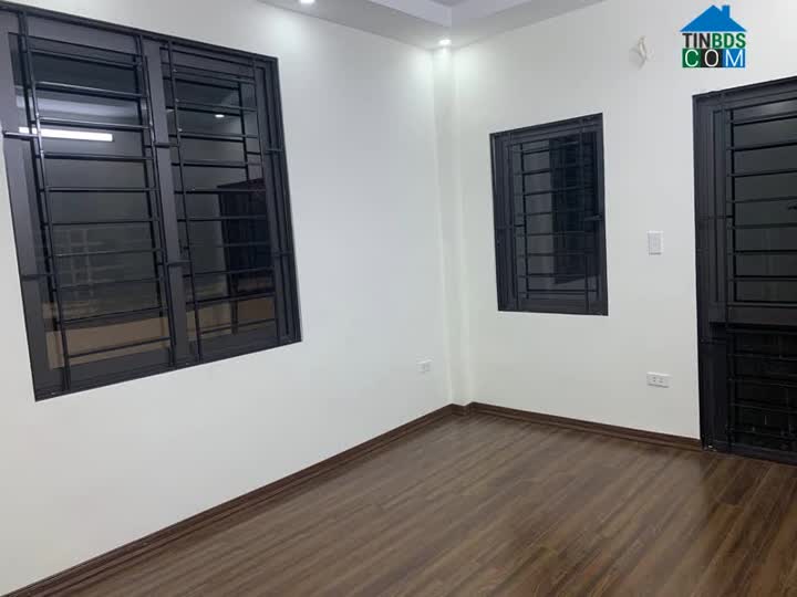 Ảnh Nhà Sài Đồng Long Biên 42Mx5T lô góc ngõ thông ô tô qua nhà giá 4.1 tỷ. 0