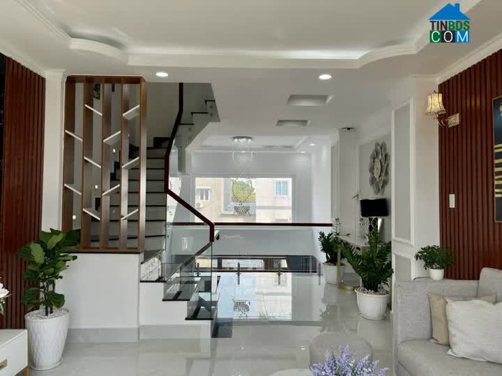 Ảnh Bán gấp nhà Phúc Đồng, Long Biên .40m X 5T. Gần  phố, gần ô tô, nhà mới full nội thất.Giá 3.78 tỷ . 0