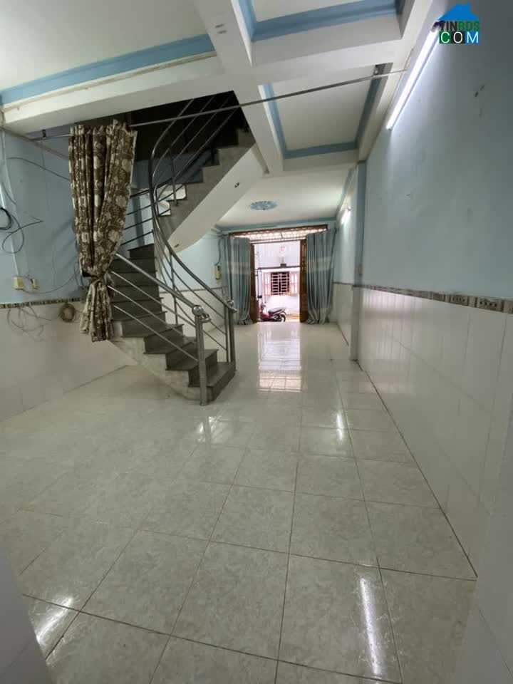 Ảnh GIẢM 1 TỶ, HẺM 4 MÉT, đường Trần Đình Trọng, quận Tân Phú, 3 tầng, gần Đầm Sen, 55 m2 giá chỉ... 0