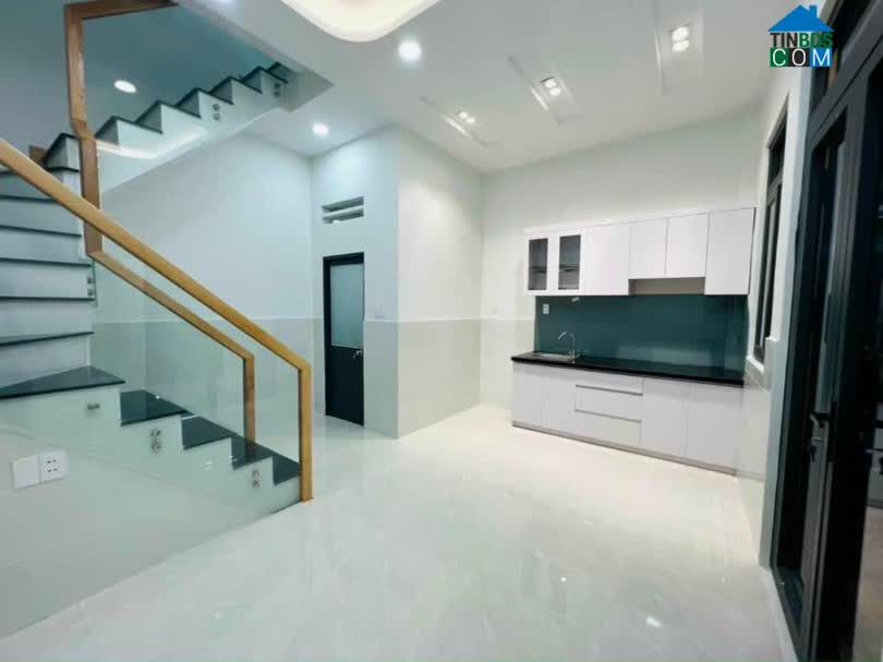 Ảnh Chủ nhà gửi bán nhà gấp để định cư nước ngoài giá rẻ mặt tiền hẻm 18 Nguyễn Hới phường An Lạc... 0