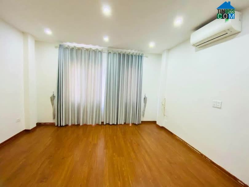 Ảnh Chủ Cần Tiền Bán Gấp Nhà 4 tầng Ngọc Thụy.Ngõ thông. 45M-MT 4m chỉ hơn 3 tỉ 0