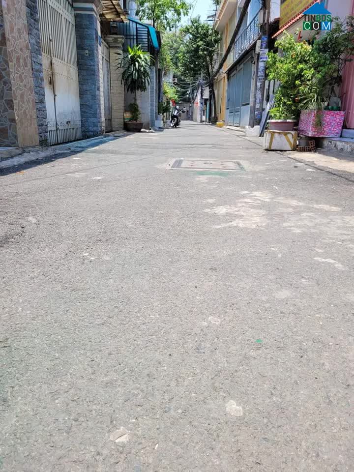 Ảnh Nhà bán hẻm xe hơi, 4.05 x 18m, DT 73m2, Cống Lở, Phường 15, Quận Tân Bình. 0