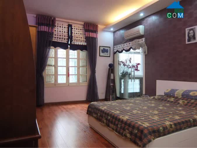 Ảnh Vị trí đắc địa, cách Nguyễn Đình Thi, Hồ Tây vài bước chân, bán nhà 4 tầng Thụy Khuê 0