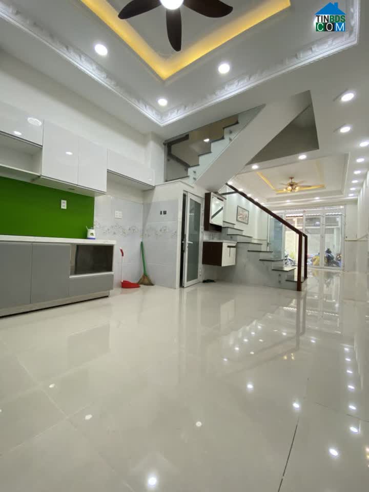 Ảnh Bán nhà đẹp 4 tầng ở ngay Phạm Văn Hai Phường 5 Tân Bình 52m2 chỉ 8.4 tỷ. 0
