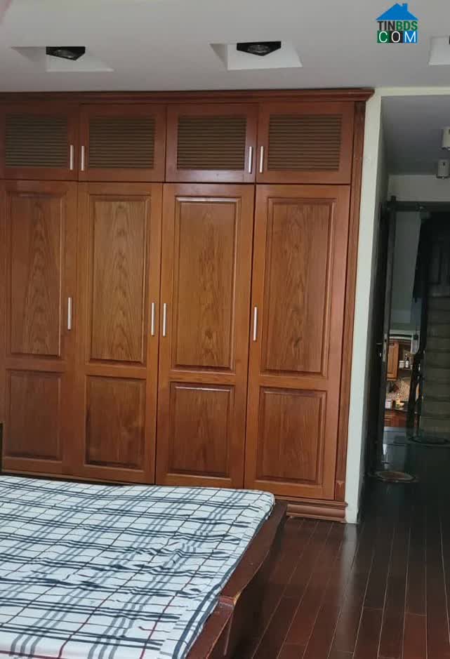 Ảnh Nhà 5 tầng kiên cố, ô tô vào trong, Lạc Long Quân, P.8, 11.8 tỷ 0