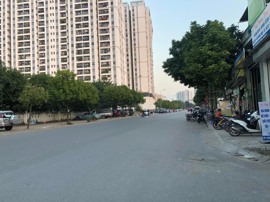 Ảnh Bán nhà phố Nguyễn Lam, ô tô vào nhà, mặt tiền rộng, diệnt tích 42m2, giá 4.45 tỷ 0