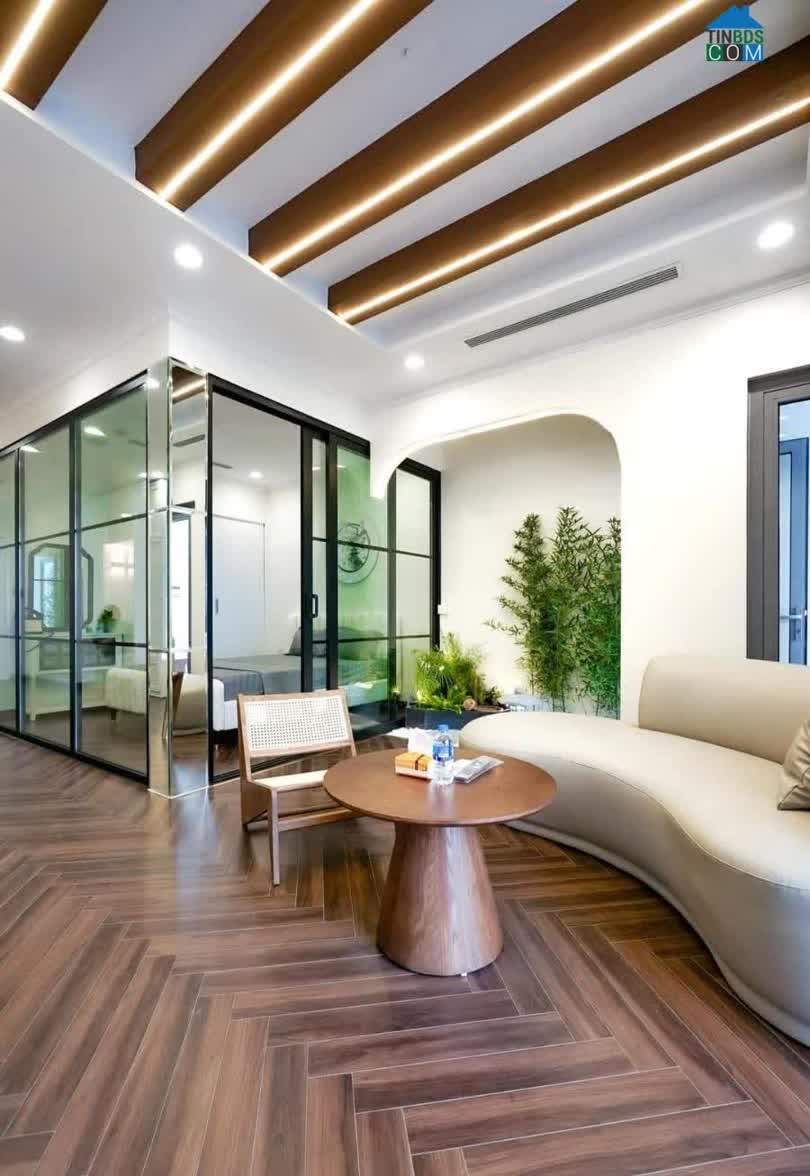 Ảnh Nhà mới xây 6 tầng đón tết, thang máy, ô tô, Thạch Bàn. 0