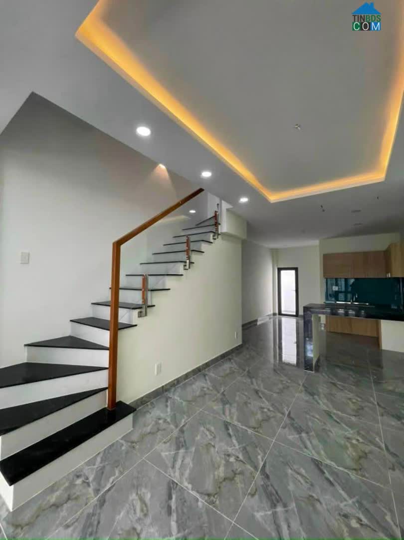 Ảnh Chủ nhà gửi bán nhà gấp để định cư nước ngoài giá rẻ mặt tiền đường số 10 phường Tân Tạo , Bình... 0