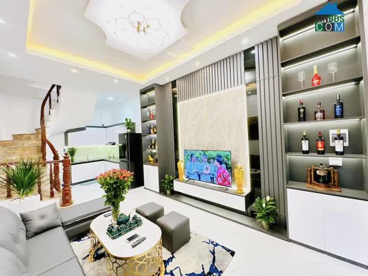 Ảnh Bán nhà phố Hoàng Mai, 31m2 x 5 tầng, tặng full nội thất, 3tỷ400 0