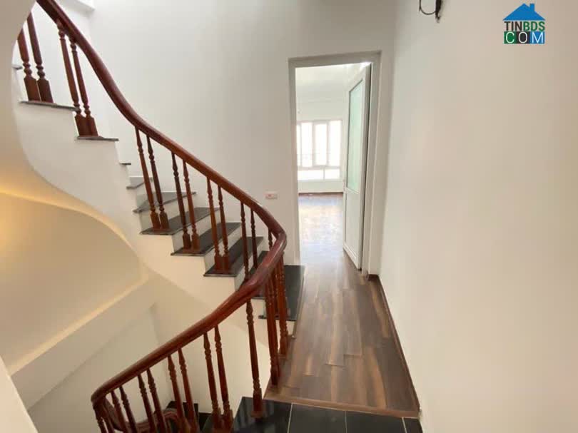 Ảnh Bán nhà Ô Cách Long Biên 62Mx5T ngõ thông ô tô vào nhà giá 4.5 tỷ. 0