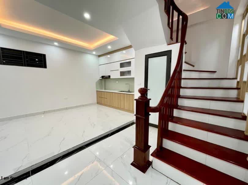 Ảnh Bán nhà Ngọc Lâm, ngõ thông 2 mặt phố, nhà mới ở ngay, ô tô đỗ cửa, 10m ô tô đỗ tránh. 0