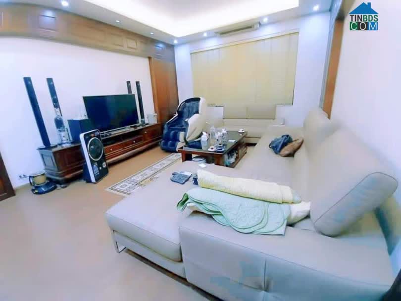 Ảnh Nhà đẹp ngõ 1194 Láng 70m2. Cách ô tô 70m. Ngõ thông, ba gác đỗ cửa. thoáng. Ở ngay. Giá 6.4 tỷ.... 0