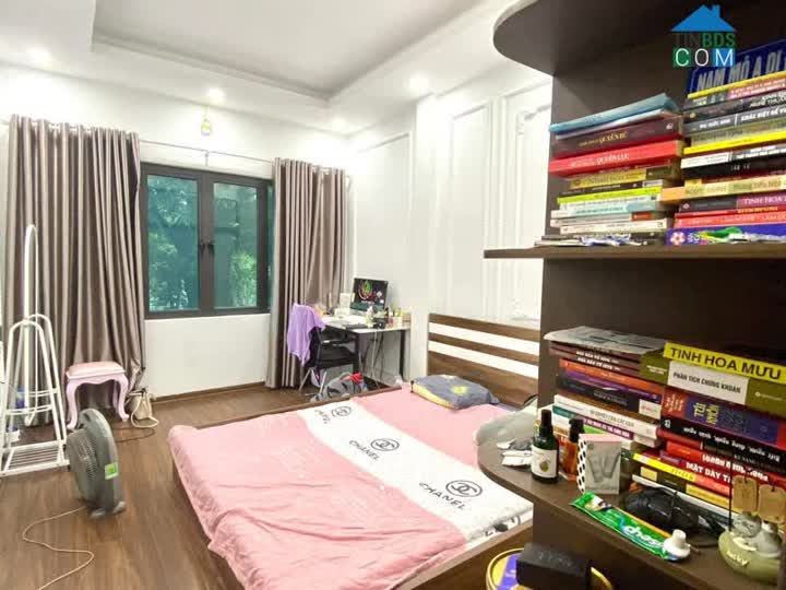 Ảnh Chính chủ bán gấp nhà Phân Lô cạnh Vincom 54 Nguyễn Chí Thanh,Otô, 42m2x4Tầng, full Nội Thất. 0