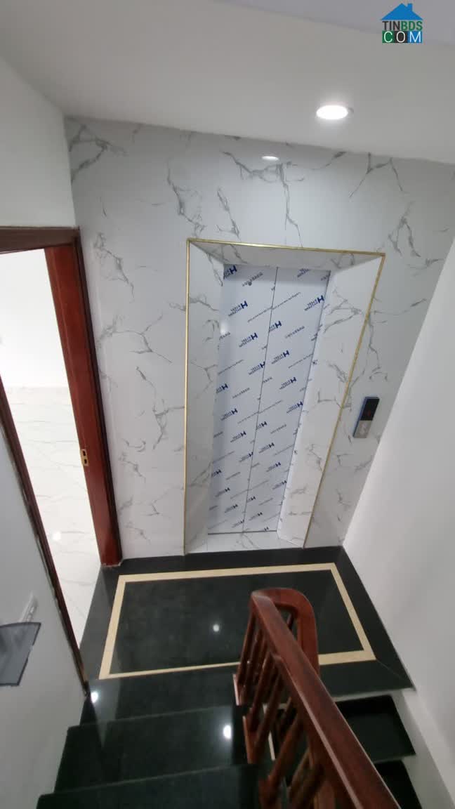 Ảnh Nhà Hà Đông, Đẹp thoáng, ngõ thông nông, THANG MÁY. S:42mx5T, MT6m. Giá 4,1 tỷ. 0