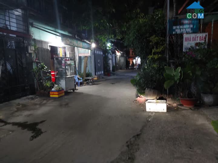 Ảnh Nhà 3 tầng, Sổ đẹp, 97m2, Gara để xe hơi, giá cực sốc CHỈ 7 Tỷ 200. 0