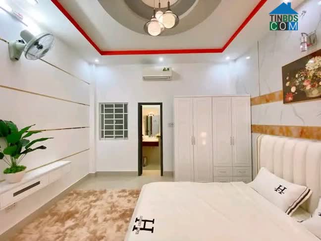 Ảnh Nhà mới dọn vào ở ngay, 4 phòng ngủ, có sân thượng, cách sân bay 5 phút 0