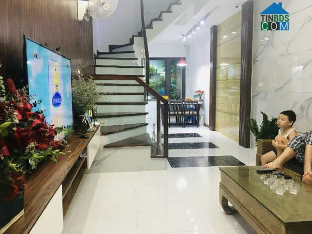 Ảnh ÔNG ANH VỠ NỢ bán nhà Vũ Tông Phan_ 5m ra phố_ GẤP_ giá 4tỷ. 0