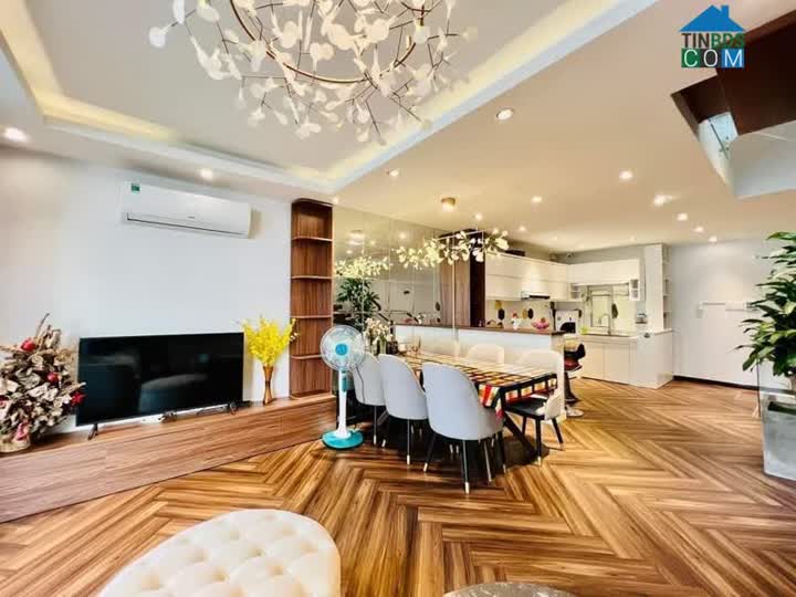 Ảnh Cực Hiếm ,Lạc Long Quân. Oto vào nhà, KD đỉnh 73m2, 9.5 tỷ 0