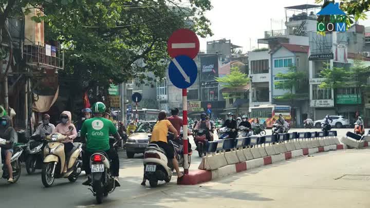 Ảnh Nhà lô góc, ngay mặt phố Tôn Đức Thắng, gần 120m2, giá chỉ 10 tỷ rưỡi 0