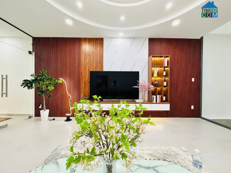 Ảnh Cần tiền sửa sắc đẹp nên bán nhà đường Núi Thành (4 x 14) – Giá chỉ: 9.5 tỷ TL 0