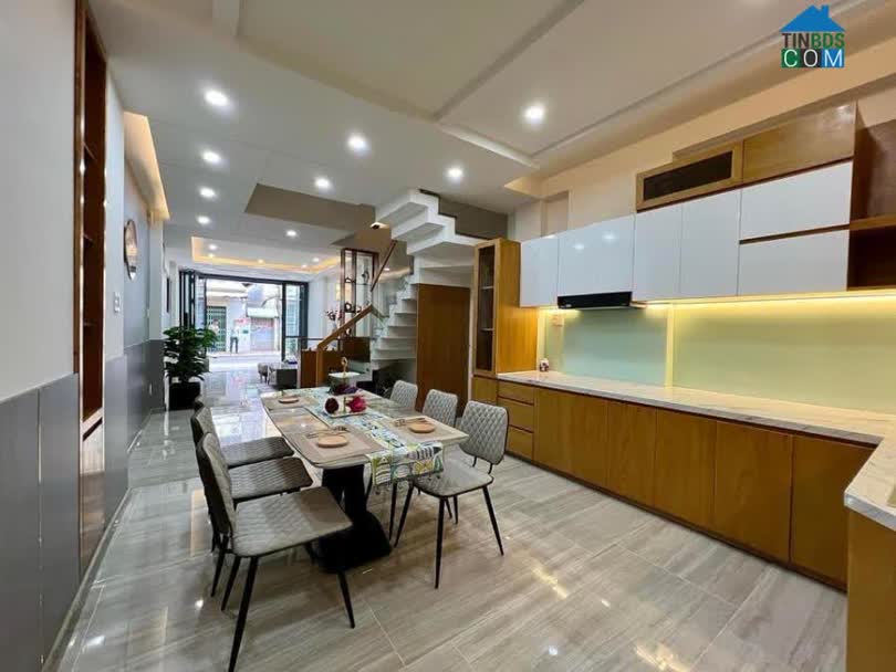 Ảnh Bán gấp nhà HXH Nguyễn Hồng Đào, DT: 4.5 x 18m, 3 lầu có ST, 11.4 tỷ TL 0