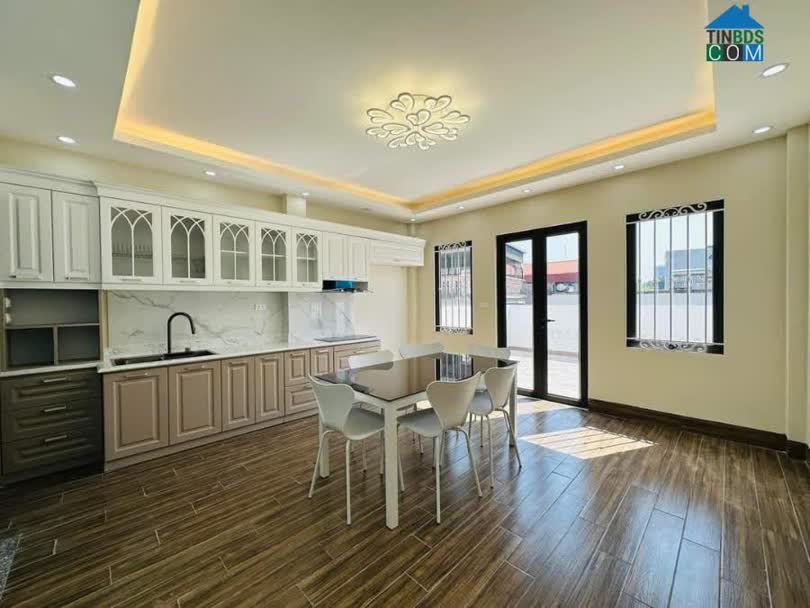 Ảnh Bán nhà Nguyễn Khang, Cầu Giấy; 6 tầng thang máy; Gần oto; Tặng full nội thất; 50m2 0