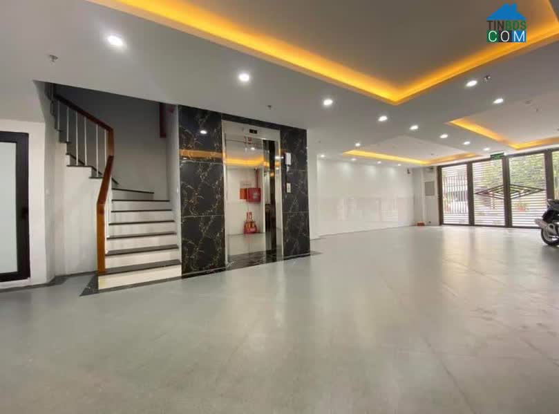 Ảnh Bán Nhà Phố Thái Hà, ÔTÔ ĐỖ CỬA, LÔ GÓC 2 MẶT NGÕ, 68M, Chỉ 9 Tỷ 0