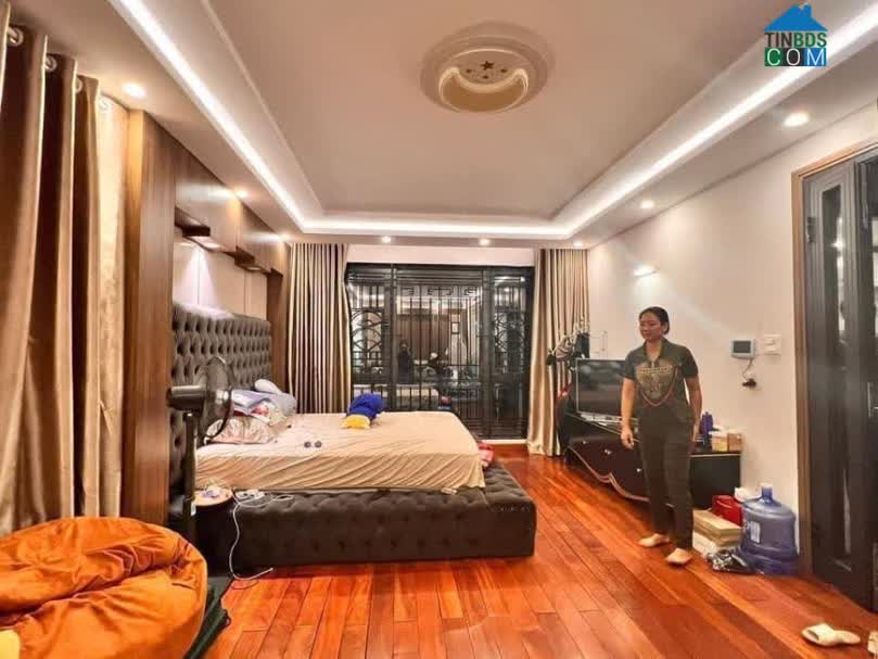 Ảnh Bán nhà Phạm Tuấn Tài,Cầu Giấy,ô tô,2 thoáng,70m,4T,giá chỉ 12.5 tỷ LH Hải CG 0966866250 0