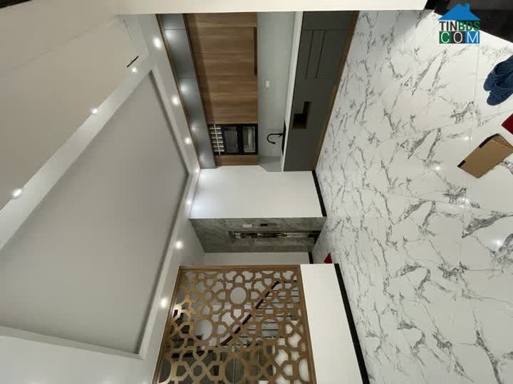 Ảnh VÕNG THỊ-30m RA HỒ TÂY-6T THANG MÁY 0