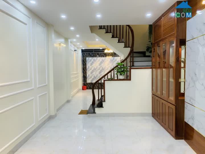 Ảnh Cực hiếm. Bán nhà phố Khương Trung, Thanh Xuân. 35m2 x 5T. MT 5m. Ô TÔ. Hơn 4 Tỷ. 0968084286 0