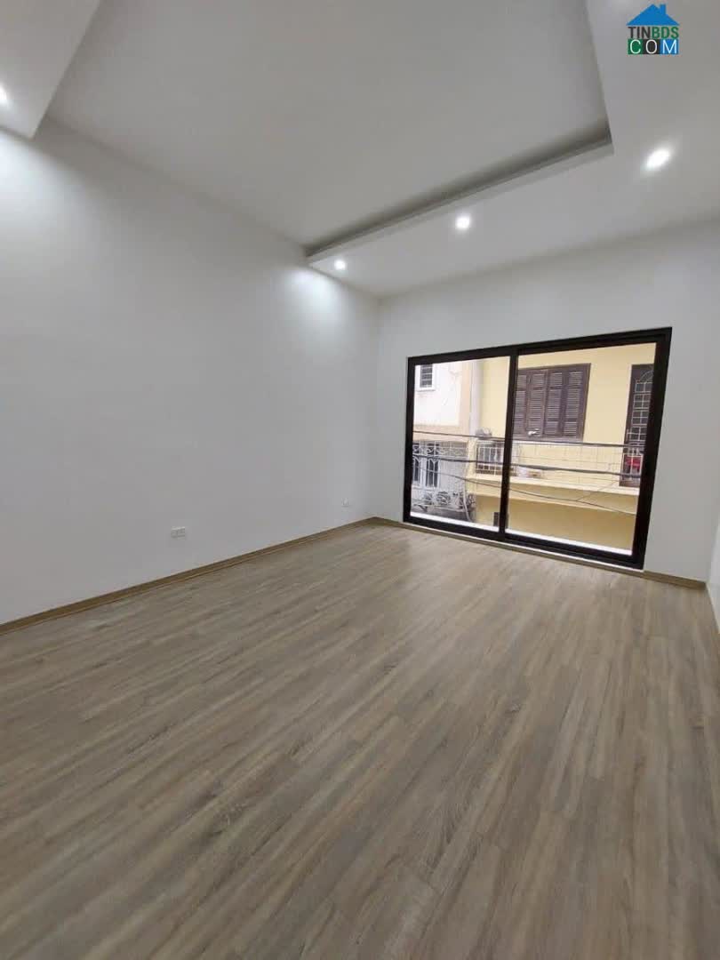 Ảnh Nhà đẹp phân lô Phố Trần Quốc Hoàn, Quận Cầu Giấy, ô tô, KD, 55m, Mt 4.5m, 10.3 tỷ. 0