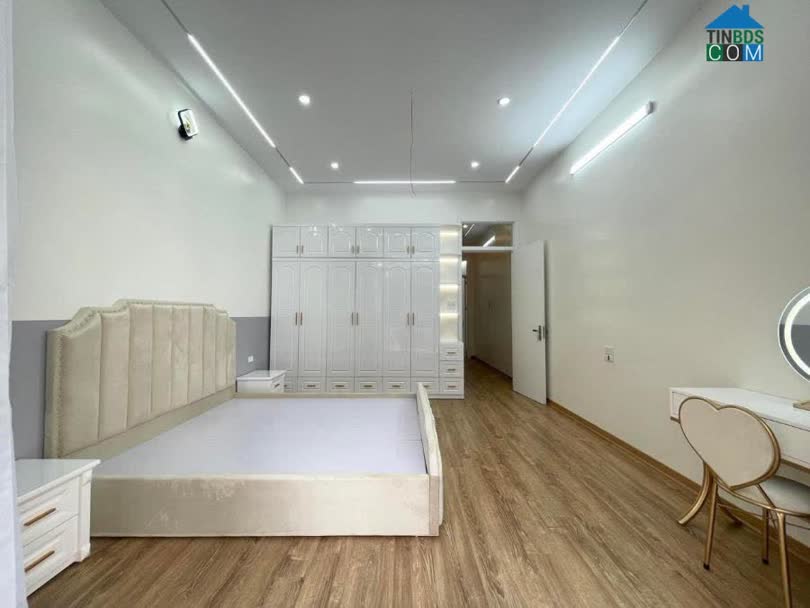 Ảnh Nhà đẹp ở luôn phố Phạm Tuấn Tài, Q. Cầu Giấy, kinh doanh, ô tô, 60m2, 12,6 tỷ. 0